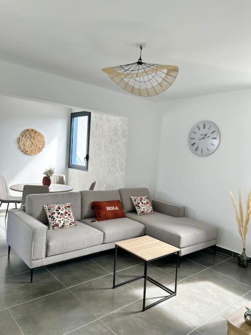 Appartement A 2 Pas De La Plage De Terre Sainte Kültér fotó